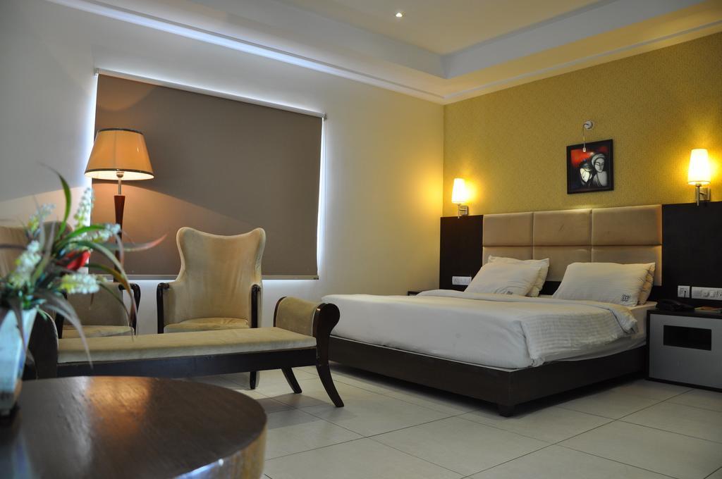 Hotel Shaans Tiruchirappalli Rom bilde