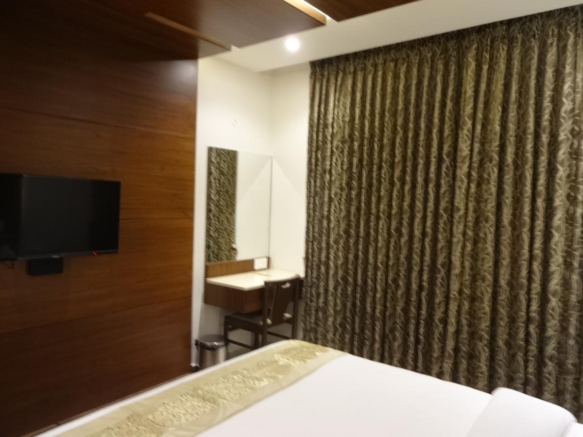 Hotel Shaans Tiruchirappalli Eksteriør bilde